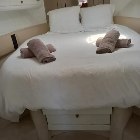 Yacht 17m Princess V52 Port Canto 3 Ac Bådhotel Cannes