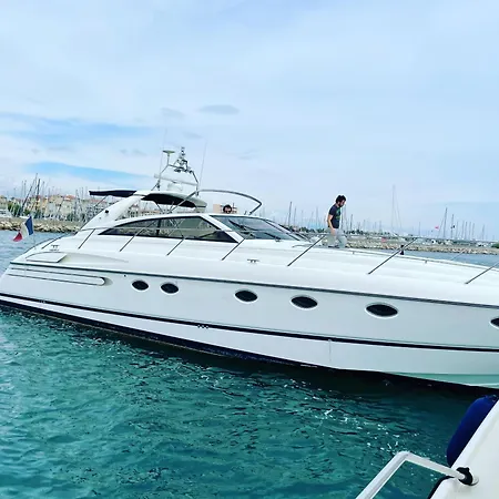 Botel Yacht 17m Princess V52 Port Canto 3 Ac *